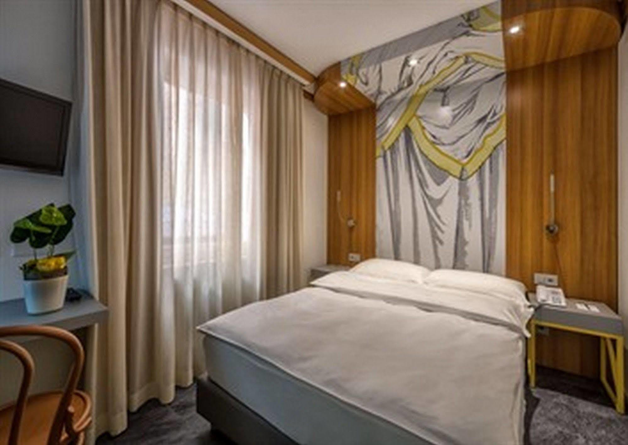 Albergo Carcani By Ketty & Tommy Ascona Exterior foto